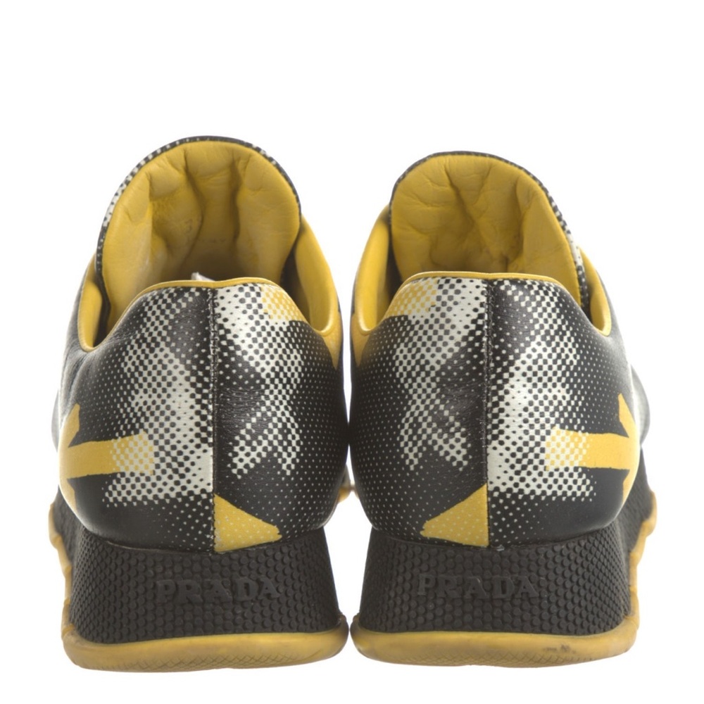 Prada
Leather Printed Sneakers
Size: IT 38 - Picture 2 of 6